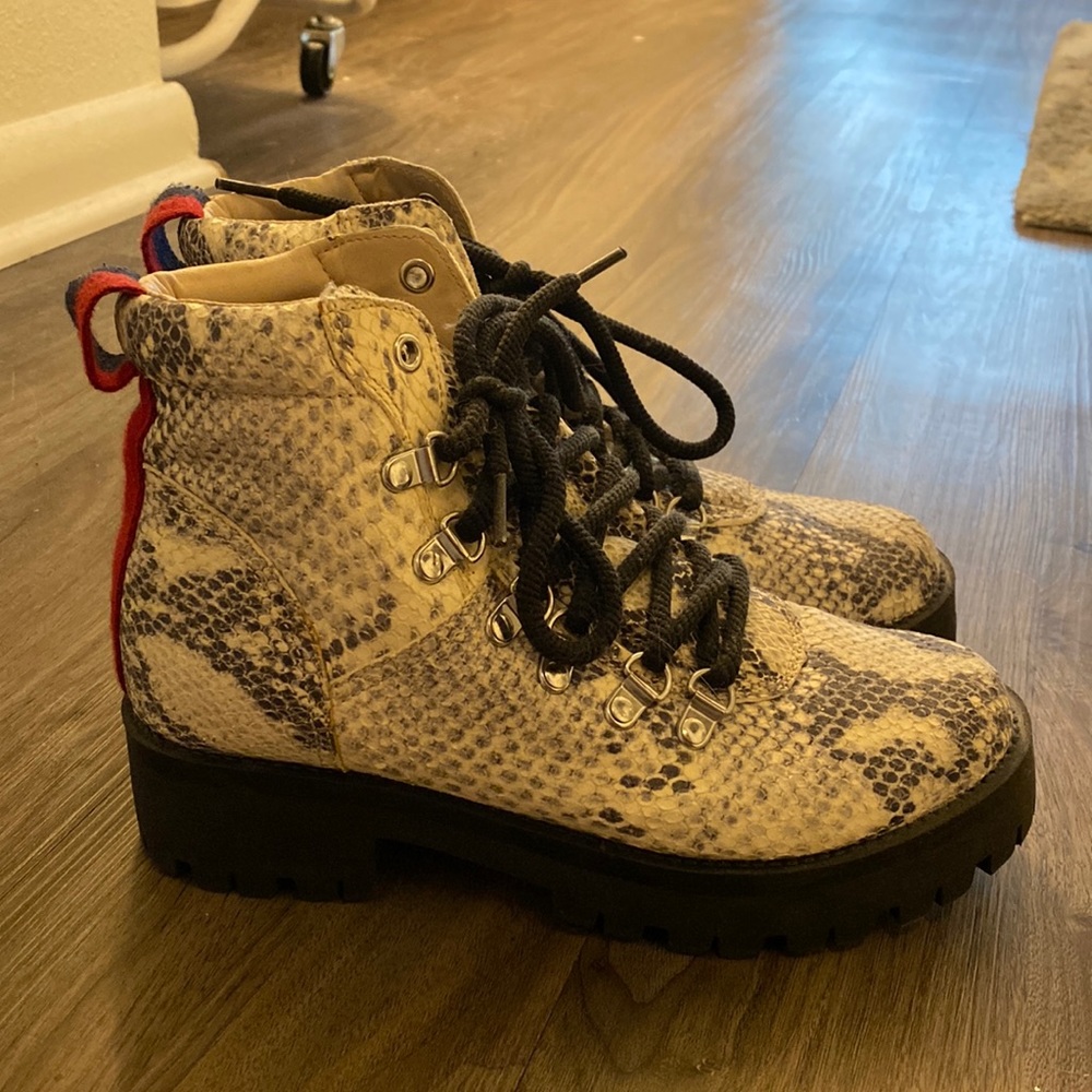Steve Madden snakeskin “BAM” booties size 7